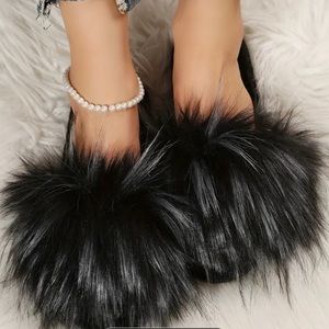 Solid Color Faux Fur Slippers